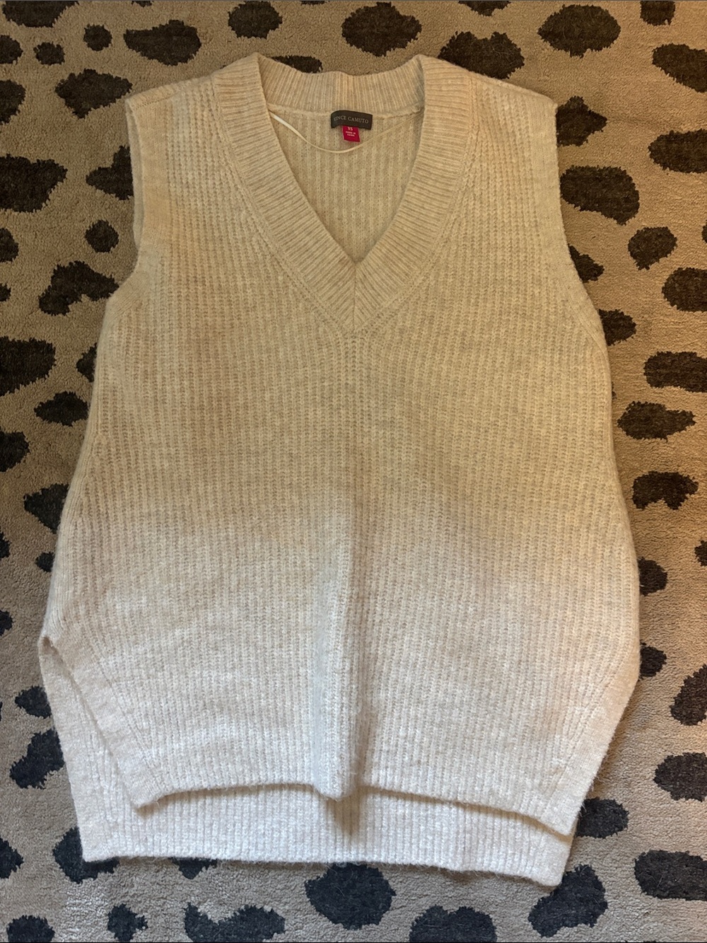 Vince Camuto Cream V-Neck Sleeveless Knit Sweater Vest